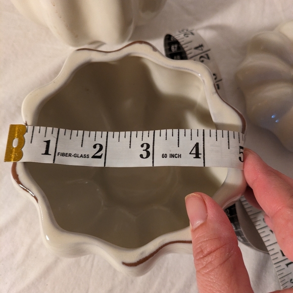 Fall pumpkins 2 off white ceramic with lids and 1 art glass orange pumpkin - Picture 8 of 9